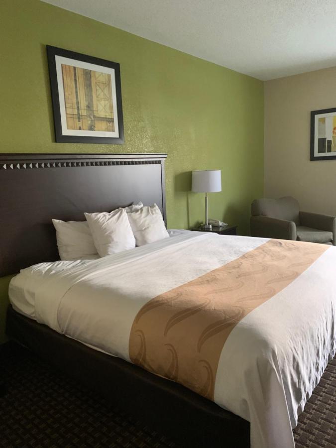 Quality Inn & Suites Quantico Stafford Extérieur photo