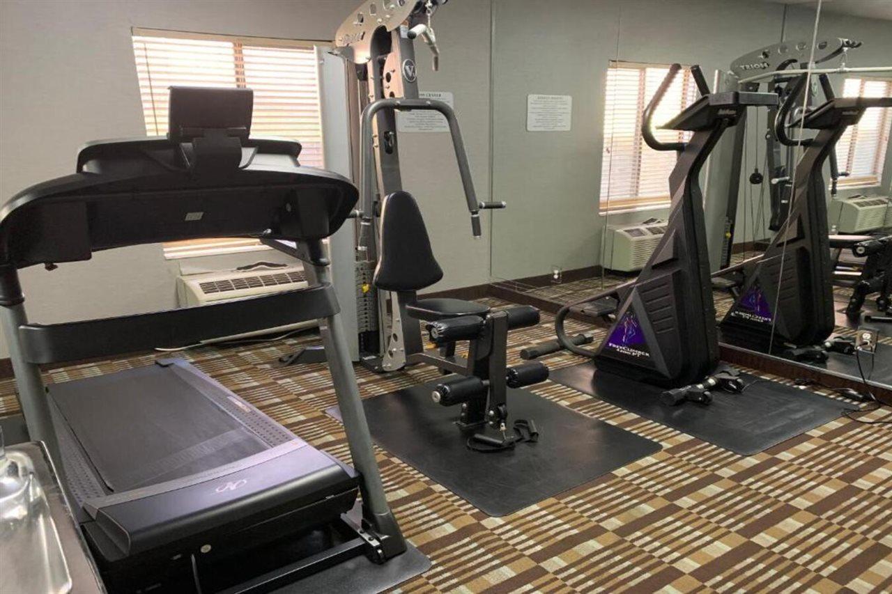Quality Inn & Suites Quantico Stafford Extérieur photo