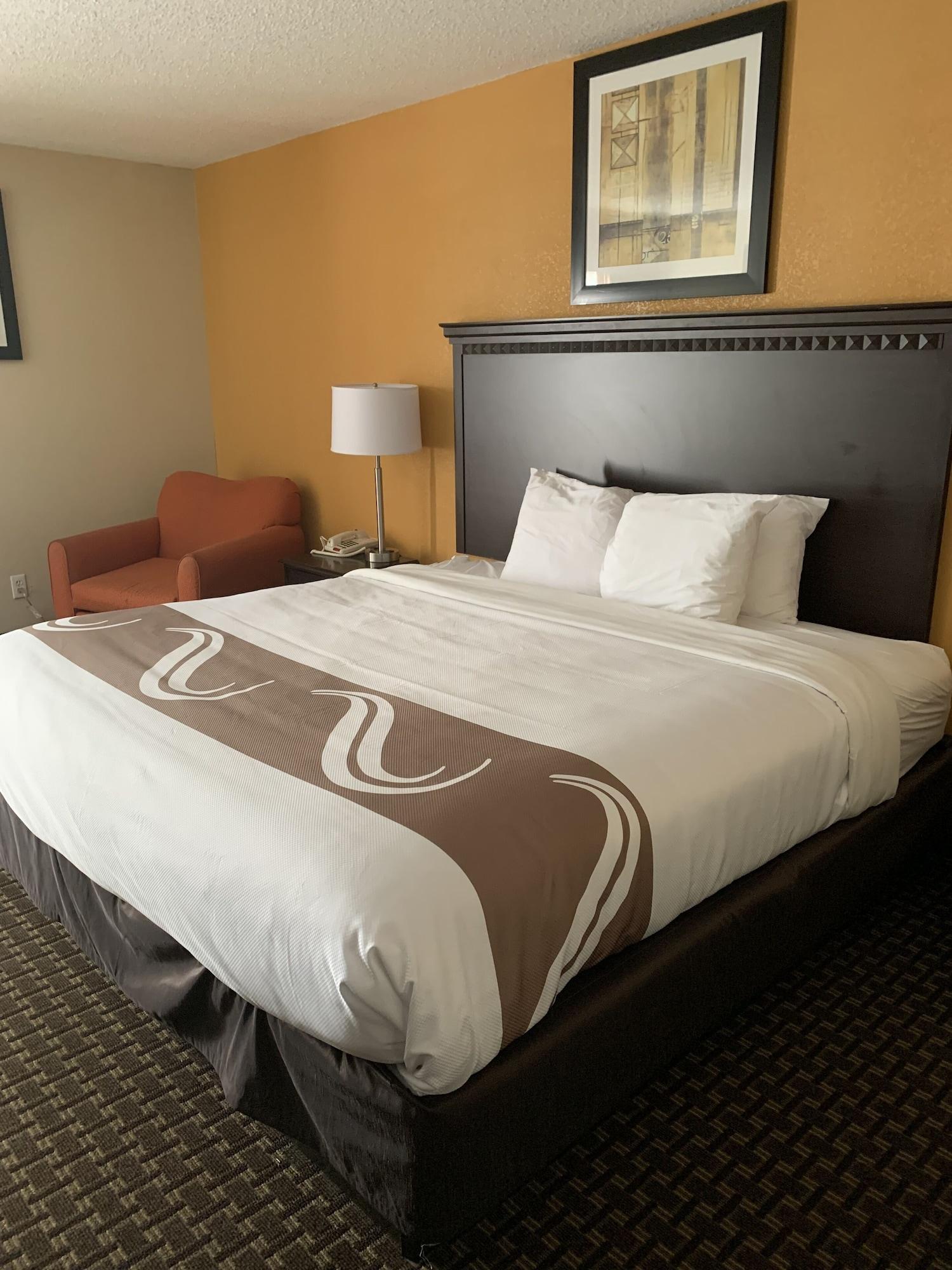 Quality Inn & Suites Quantico Stafford Extérieur photo