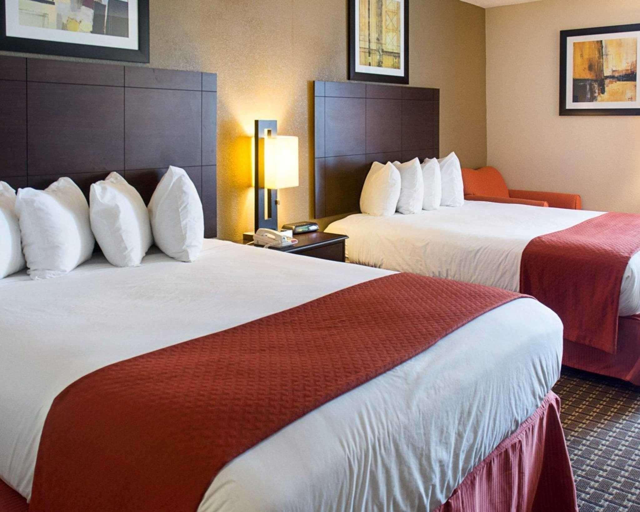 Quality Inn & Suites Quantico Stafford Extérieur photo
