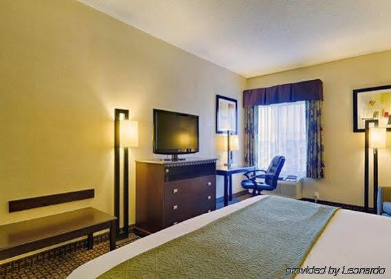 Quality Inn & Suites Quantico Stafford Extérieur photo